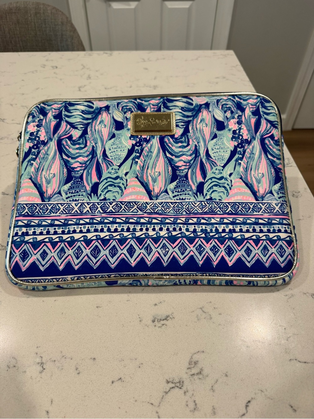 Lilly Pulitzer Navy & Pink Shell-Print Laptop Sleeve & Case. Excellent condition